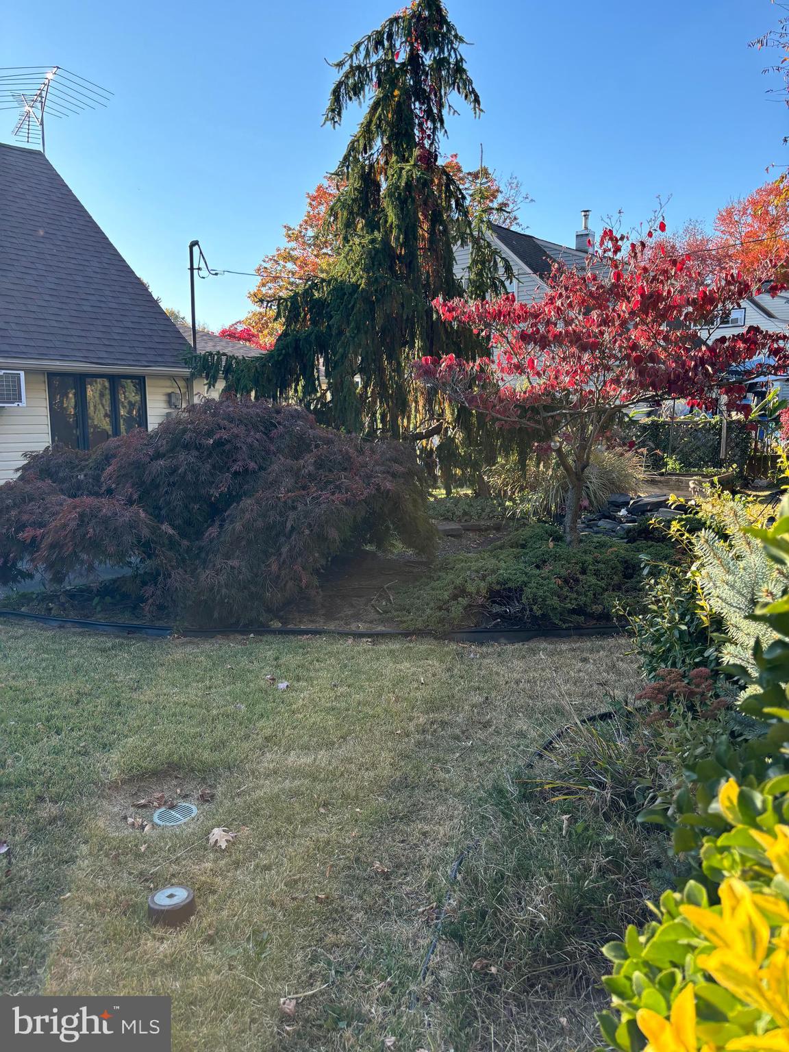 131 Hedge Road Levittown, PA 19056 - Photo 3 of 25