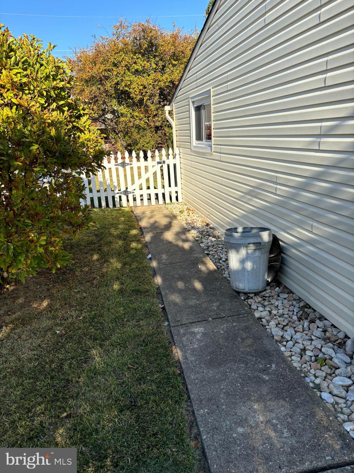 131 Hedge Road Levittown, PA 19056 - Photo 7 of 25