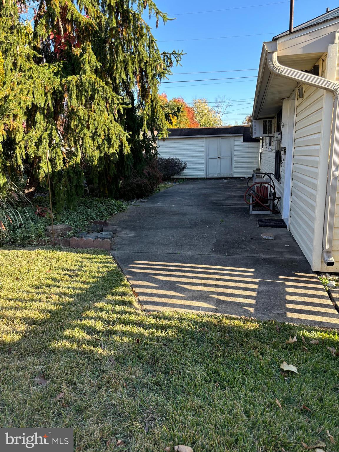131 Hedge Road Levittown, PA 19056 - Photo 9 of 25
