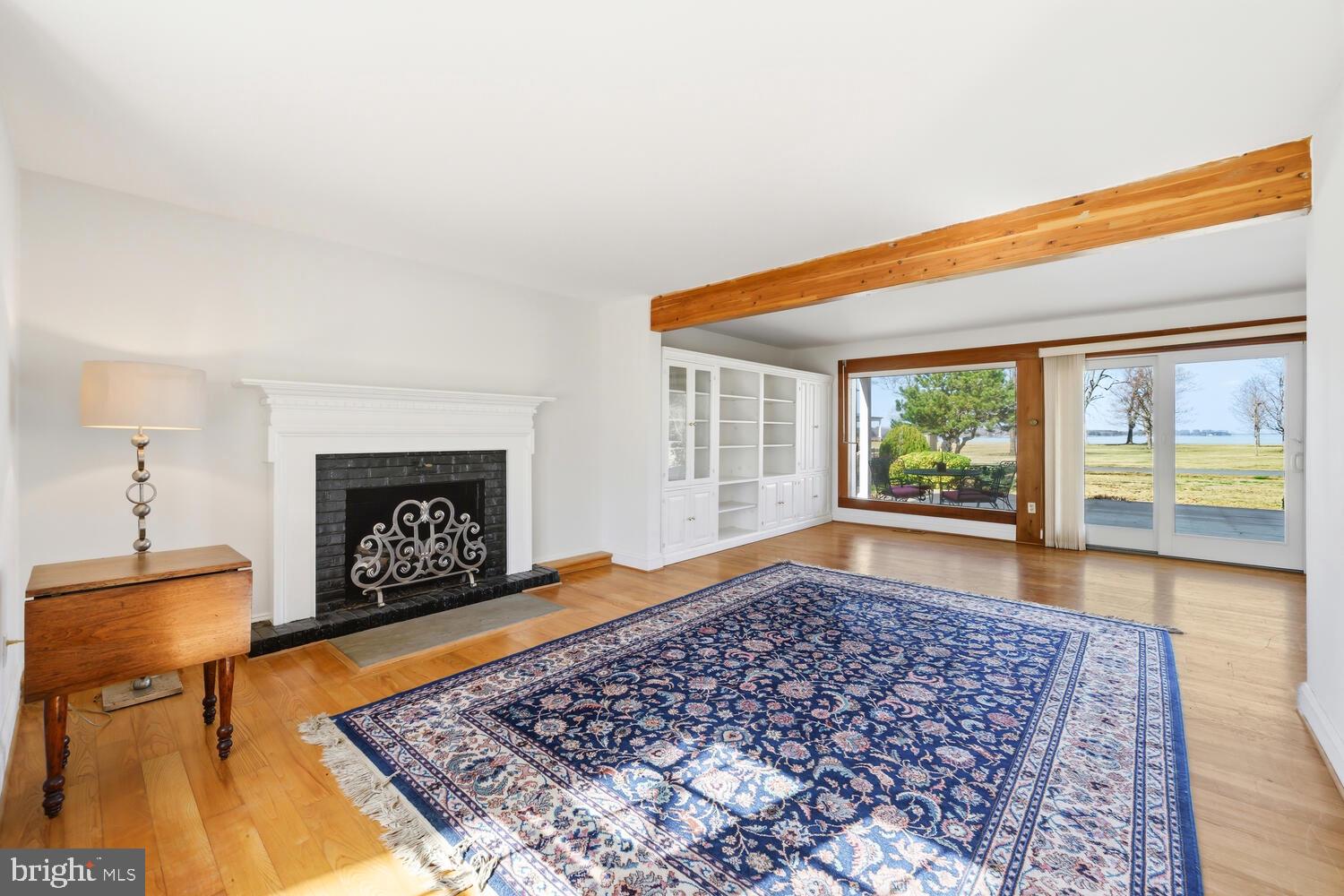 7 Hatsawap Road Cambridge, MD 21613 - Photo 13 of 62 Living room with gas fireplace
