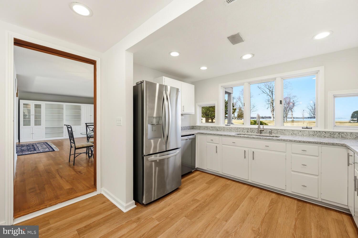 7 Hatsawap Road Cambridge, MD 21613 - Photo 21 of 62 Gorgeous kitchen with marble counters