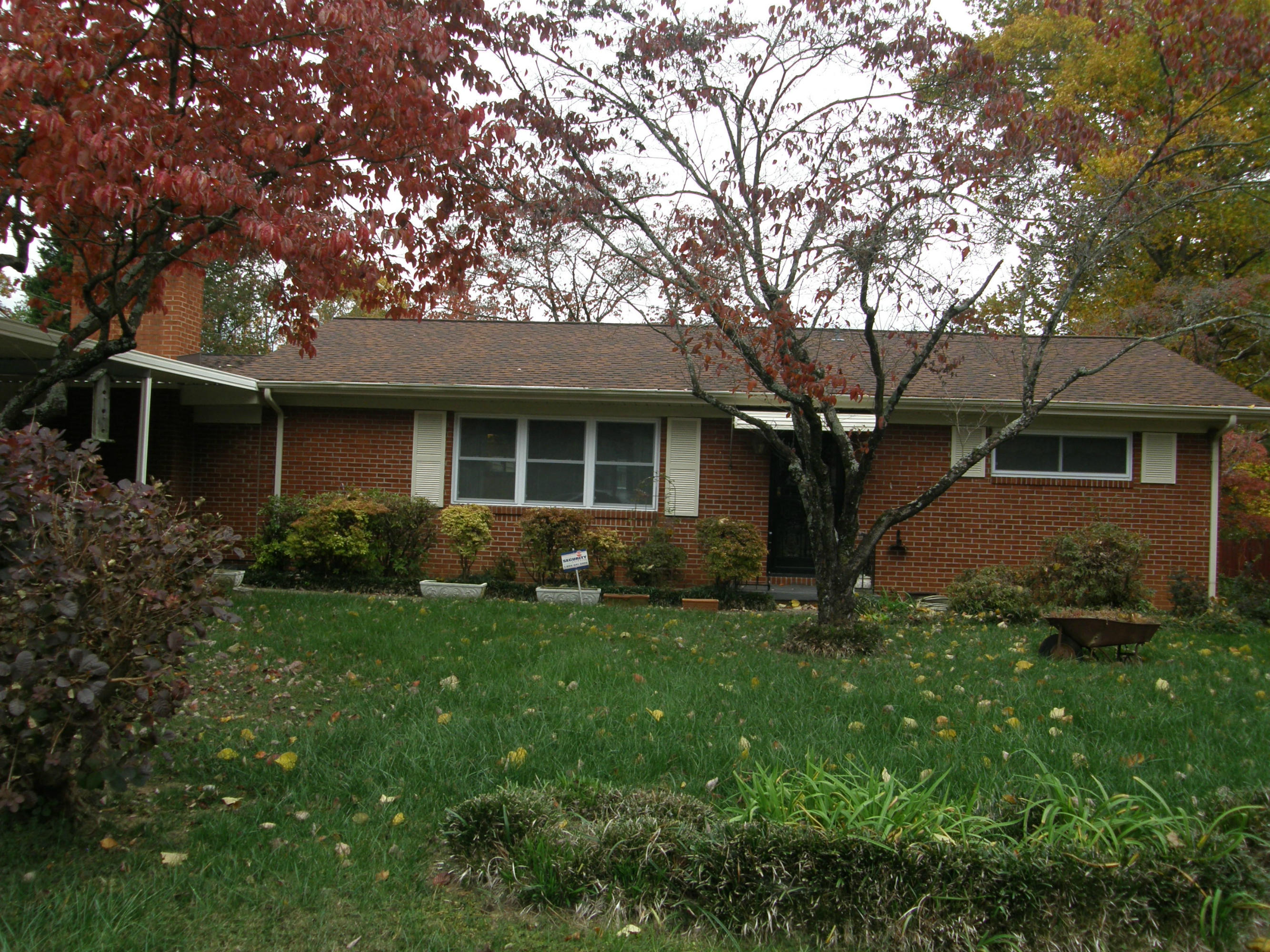 3102 Hazelwood Road Knoxville, TN 37921 - Photo 2 of 23 Front
