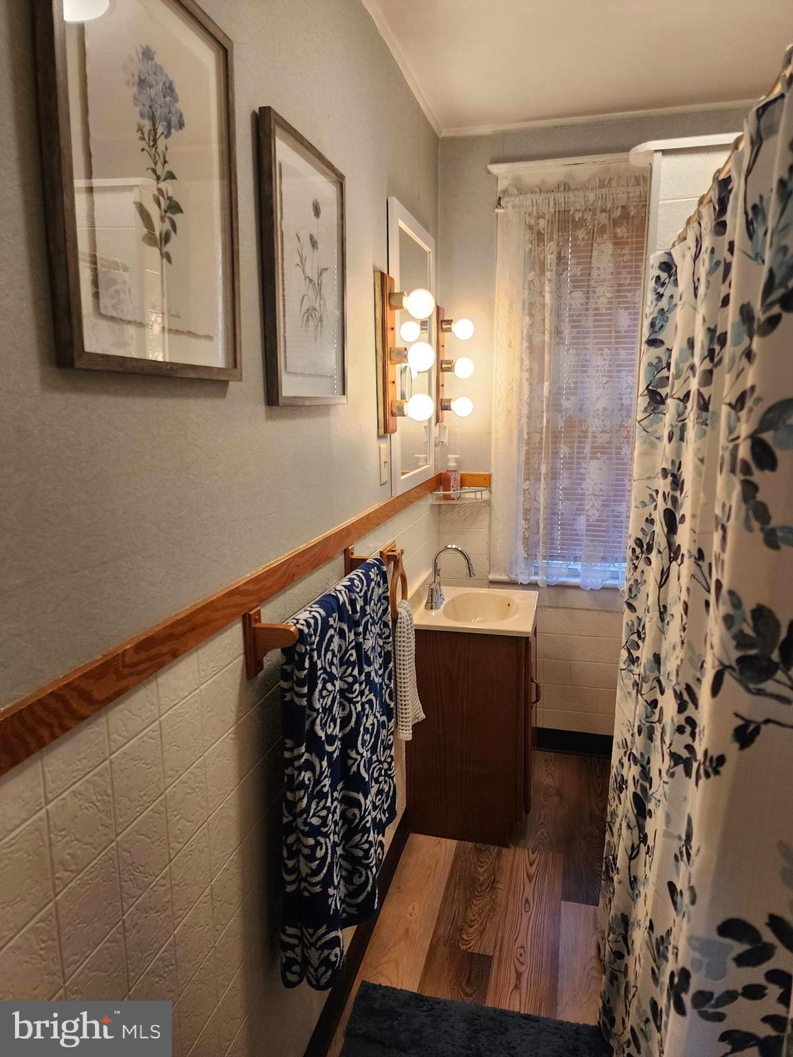 11005 Kreighbaum Road Corriganville, MD 21524 - Photo 25 of 45 Upper level bath