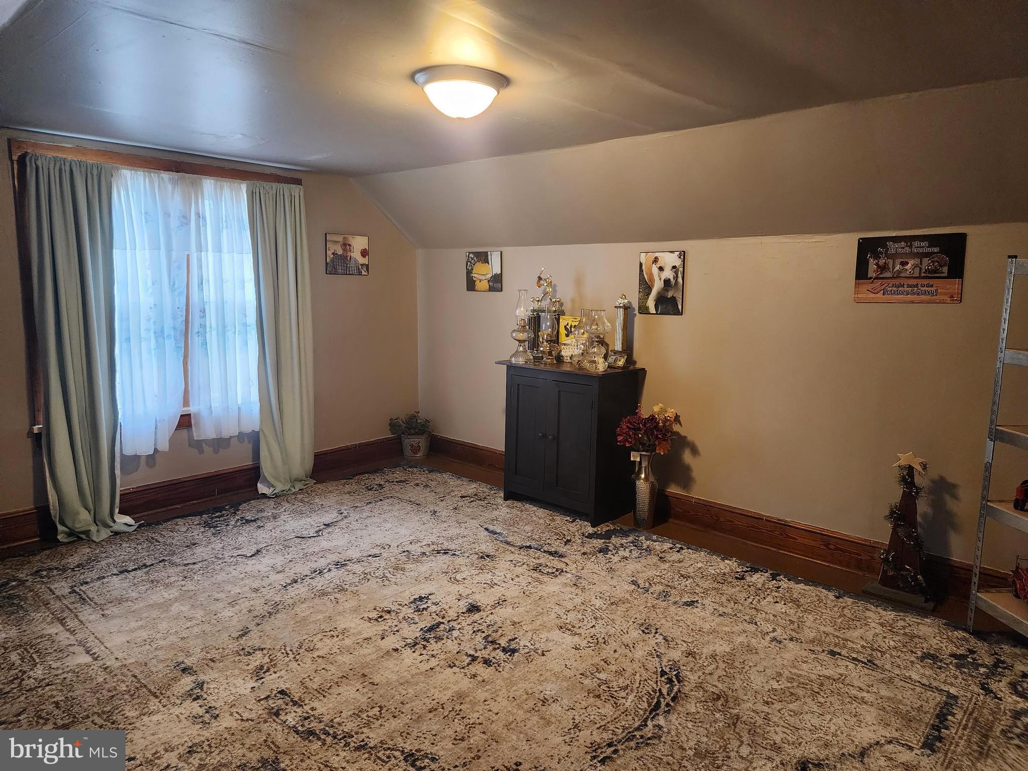 11005 Kreighbaum Road Corriganville, MD 21524 - Photo 28 of 45 3rd Floor -Bed 5