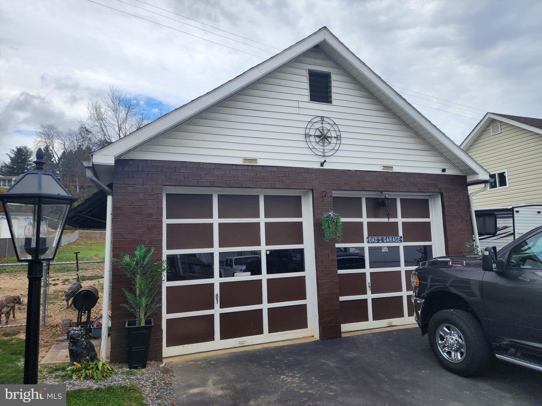 11005 Kreighbaum Road Corriganville, MD 21524 - Photo 42 of 45 Garage