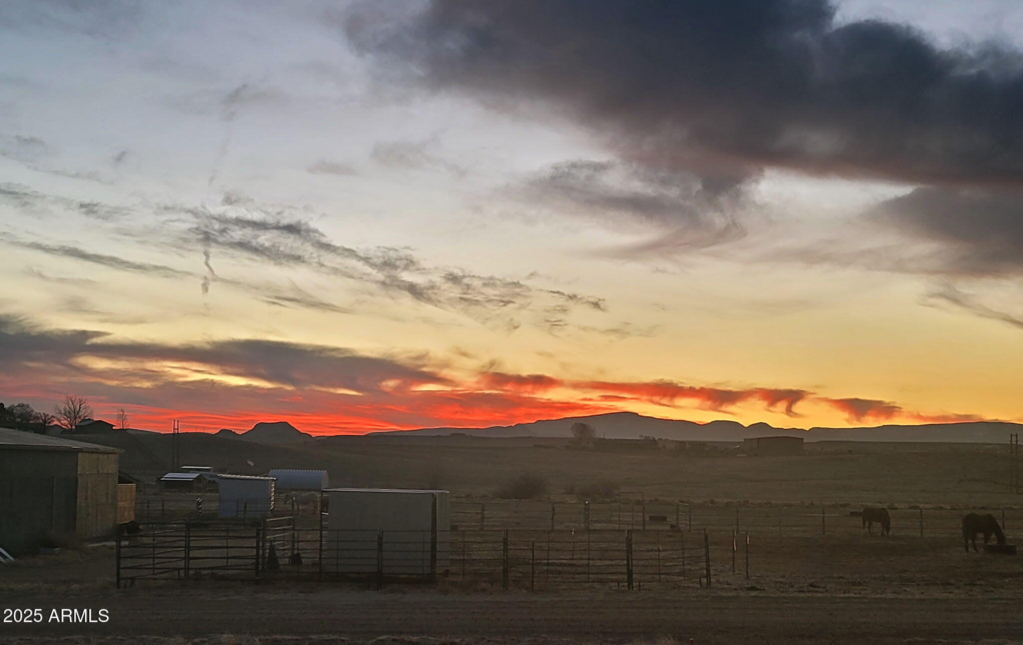 1787 East Perkinsville Road Chino Valley, AZ 86323 - Photo 2 of 13 a view of city and mountain