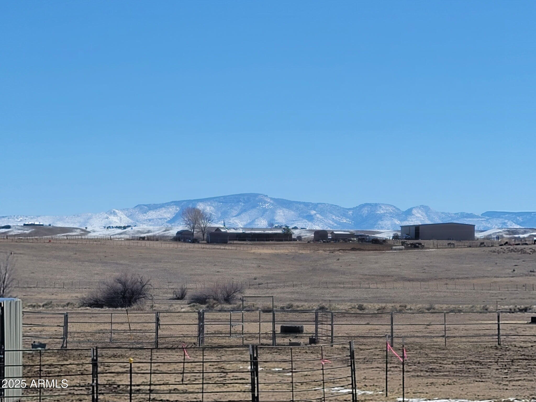 1787 East Perkinsville Road Chino Valley, AZ 86323 - Photo 3 of 13 a view of lake and mountain