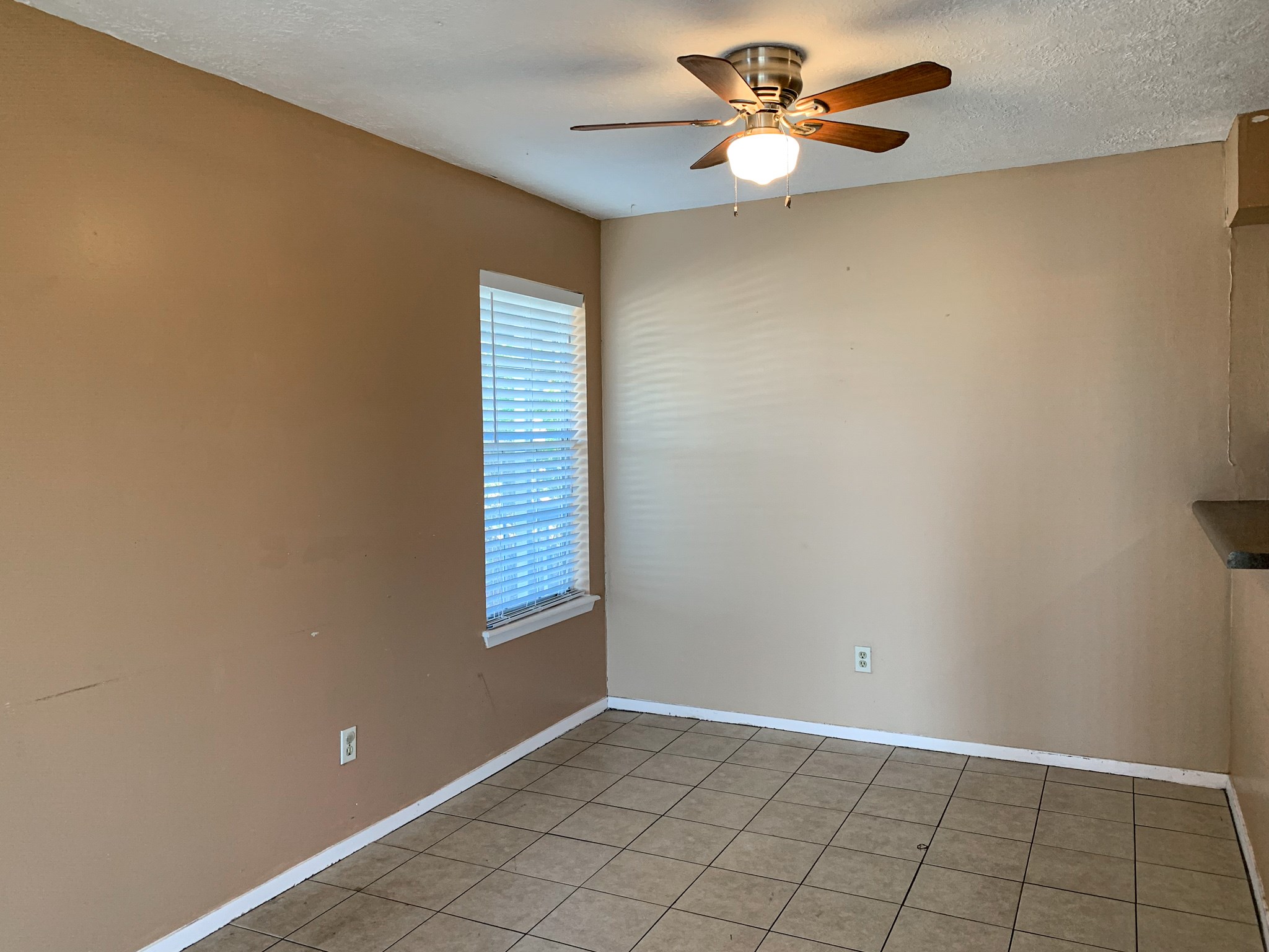 703 Ruth Court, Unit B Navasota, TX 77868 - Photo 8 of 14