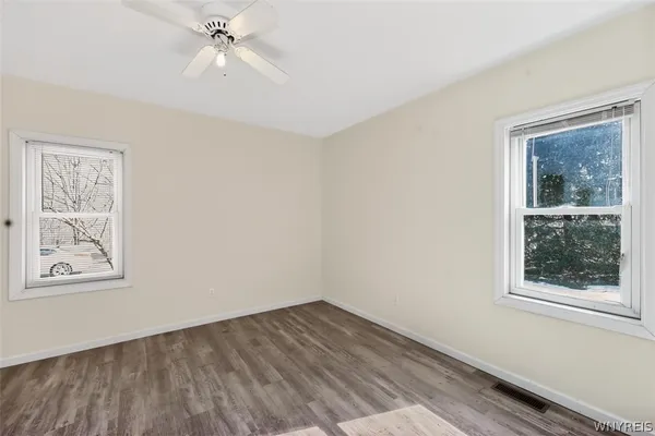 $950 | 55 York Street, Evans, NY 14006