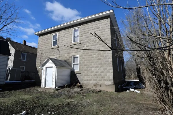 $950 | 55 York Street, Evans, NY 14006