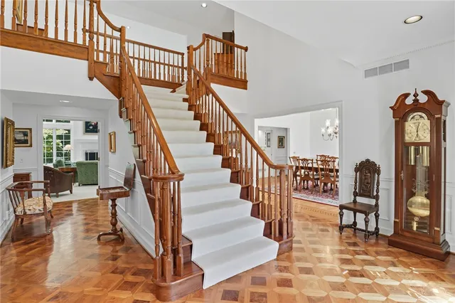 $850,000 | 8054 Barony Woods, Victor, NY 14534