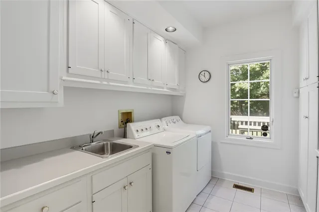 $850,000 | 8054 Barony Woods, Victor, NY 14534