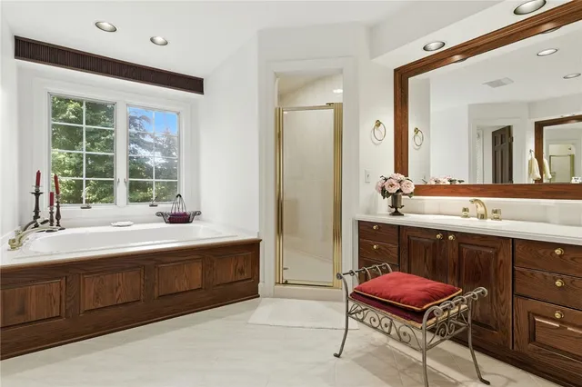 $850,000 | 8054 Barony Woods, Victor, NY 14534