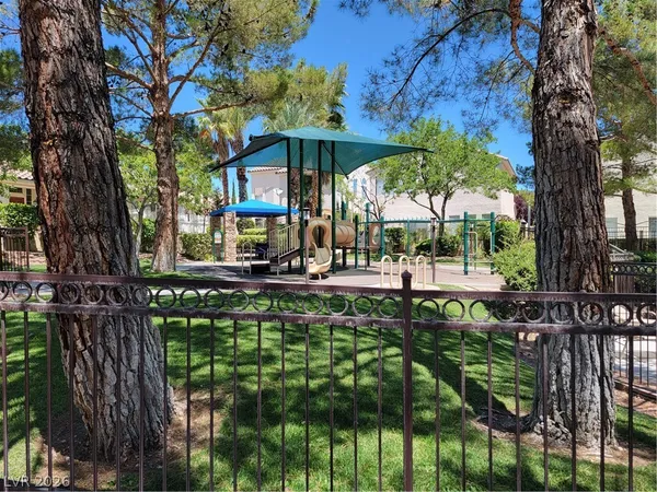 $2,490 | 9712 Floweret Avenue, Las Vegas, NV 89117