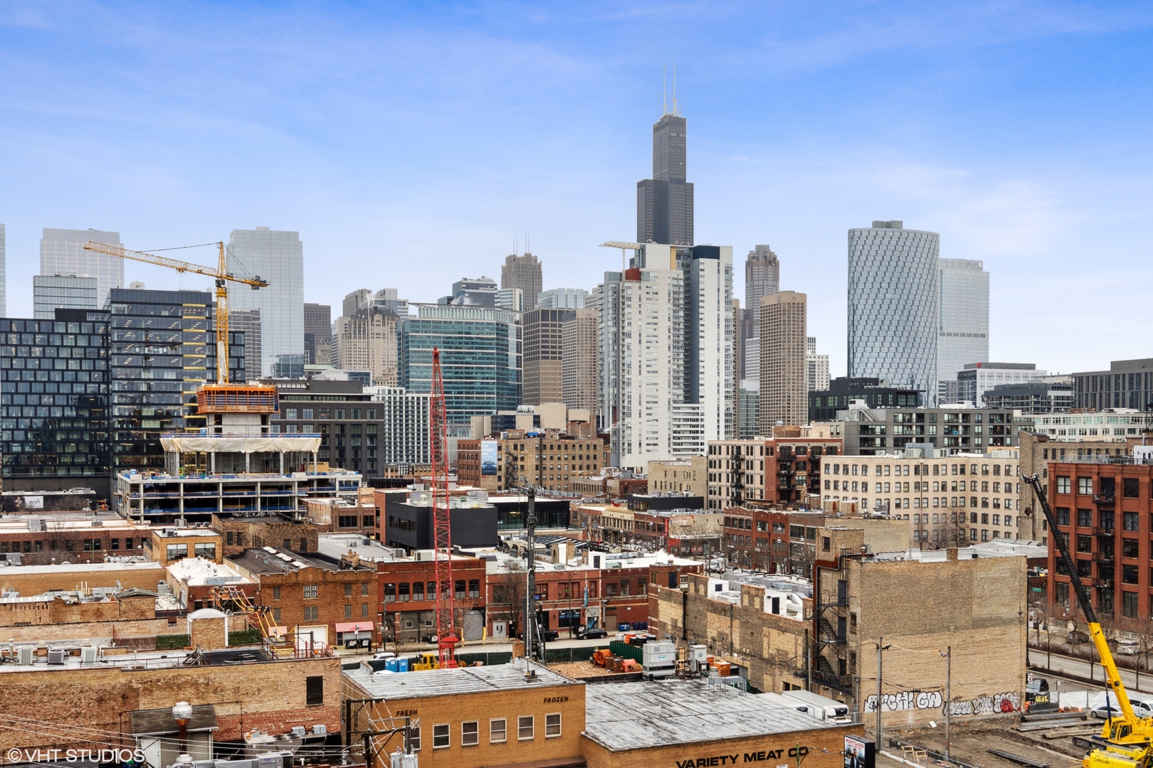 171 North Aberdeen Street, Unit 706 Chicago, IL 60607 - Photo 17 of 20 a view of city and a tall buildings