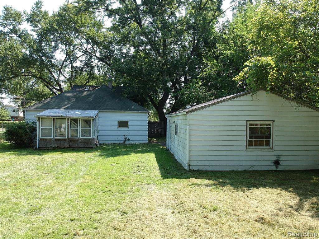 25601 Peter Kaltz Road Warren, MI 48091 - Photo 8 of 19