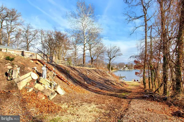 a view of ocean with city view