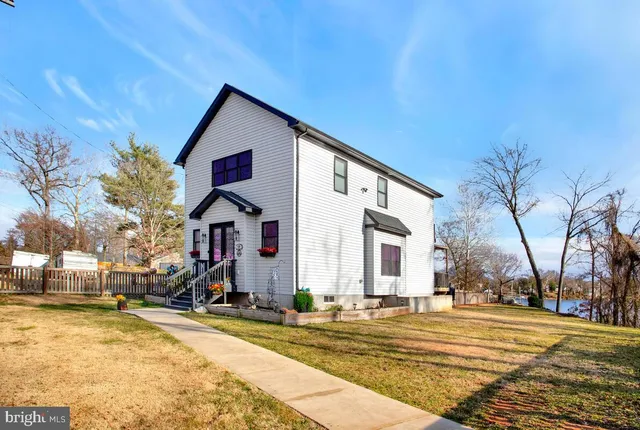 $755,000 | 129 Carvel Beach Road, Carvel Beach, MD 21226