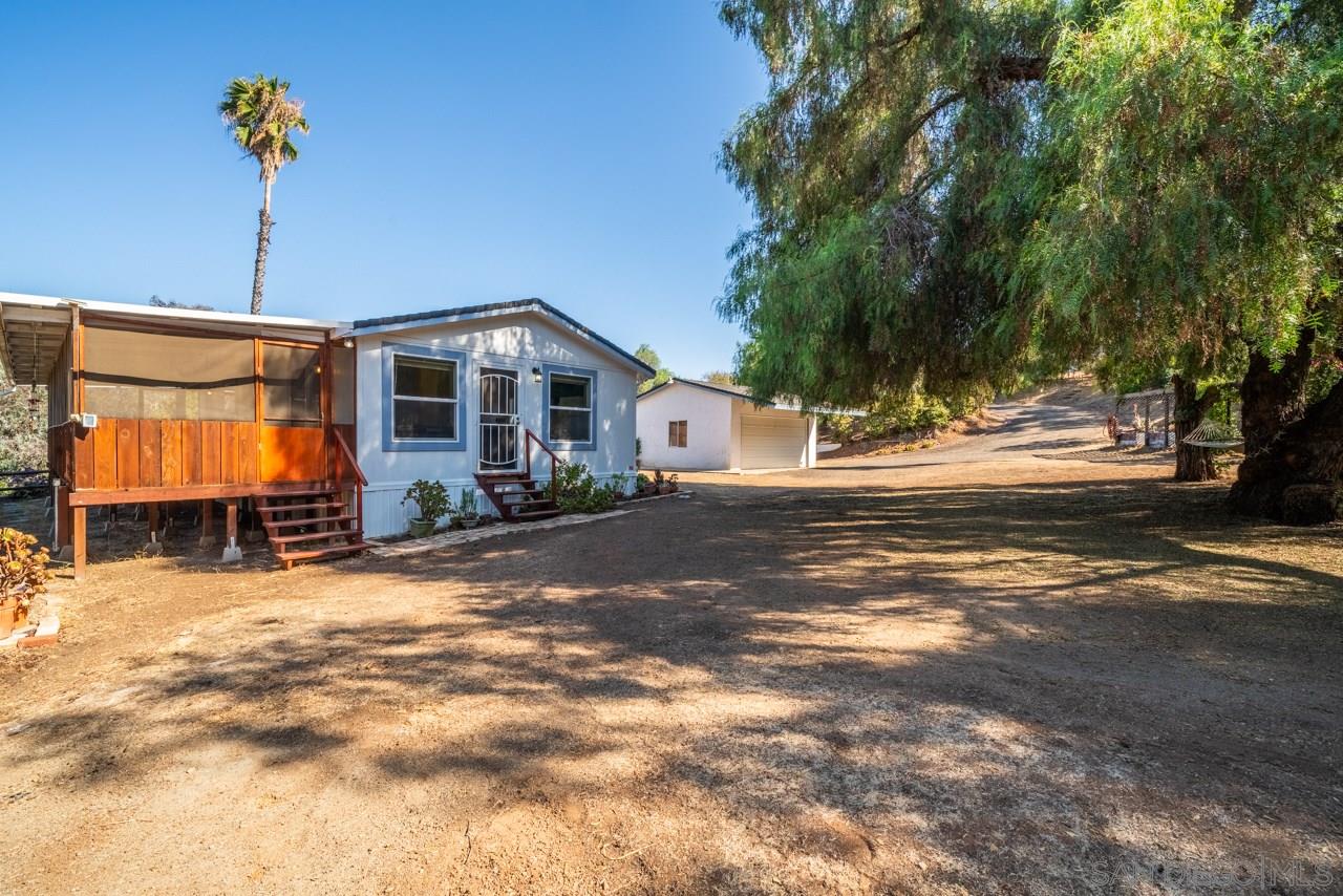 11064 Green Oaks Road Lakeside, CA 92040 - Photo 14 of 25 Gallery Image 14