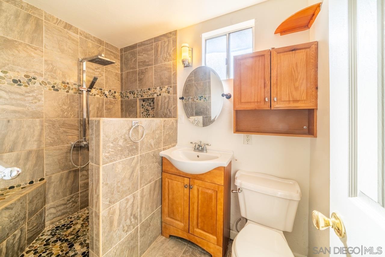 11064 Green Oaks Road Lakeside, CA 92040 - Photo 8 of 25 Gallery Image 8