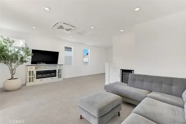 $6,500 | 26712 Afton Lane, Valencia, CA 91381