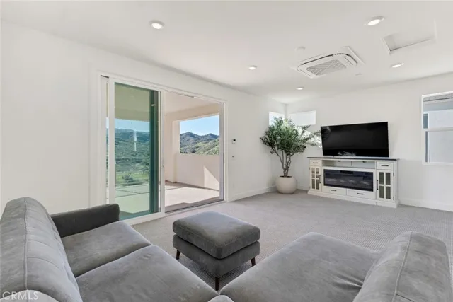 $6,500 | 26712 Afton Lane, Valencia, CA 91381