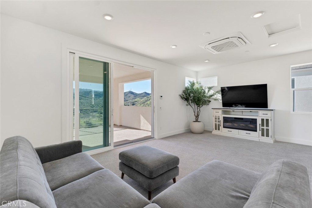 26712 Afton Lane Valencia, CA 91381 - Photo 38 of 53