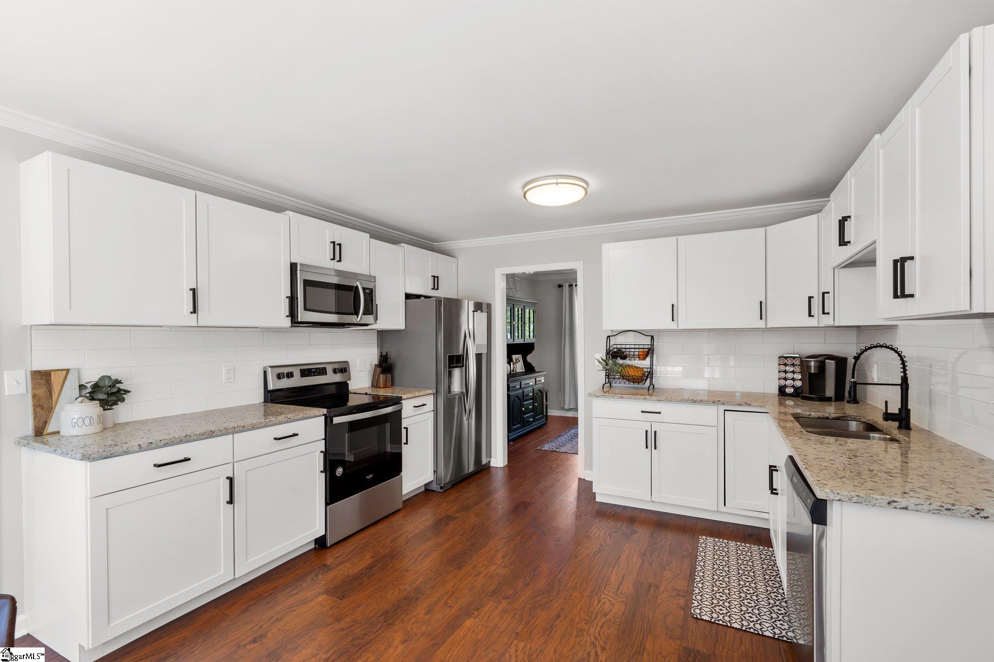 708 Pineapple Pointe Greenville, SC 29607 - Photo 13 of 33