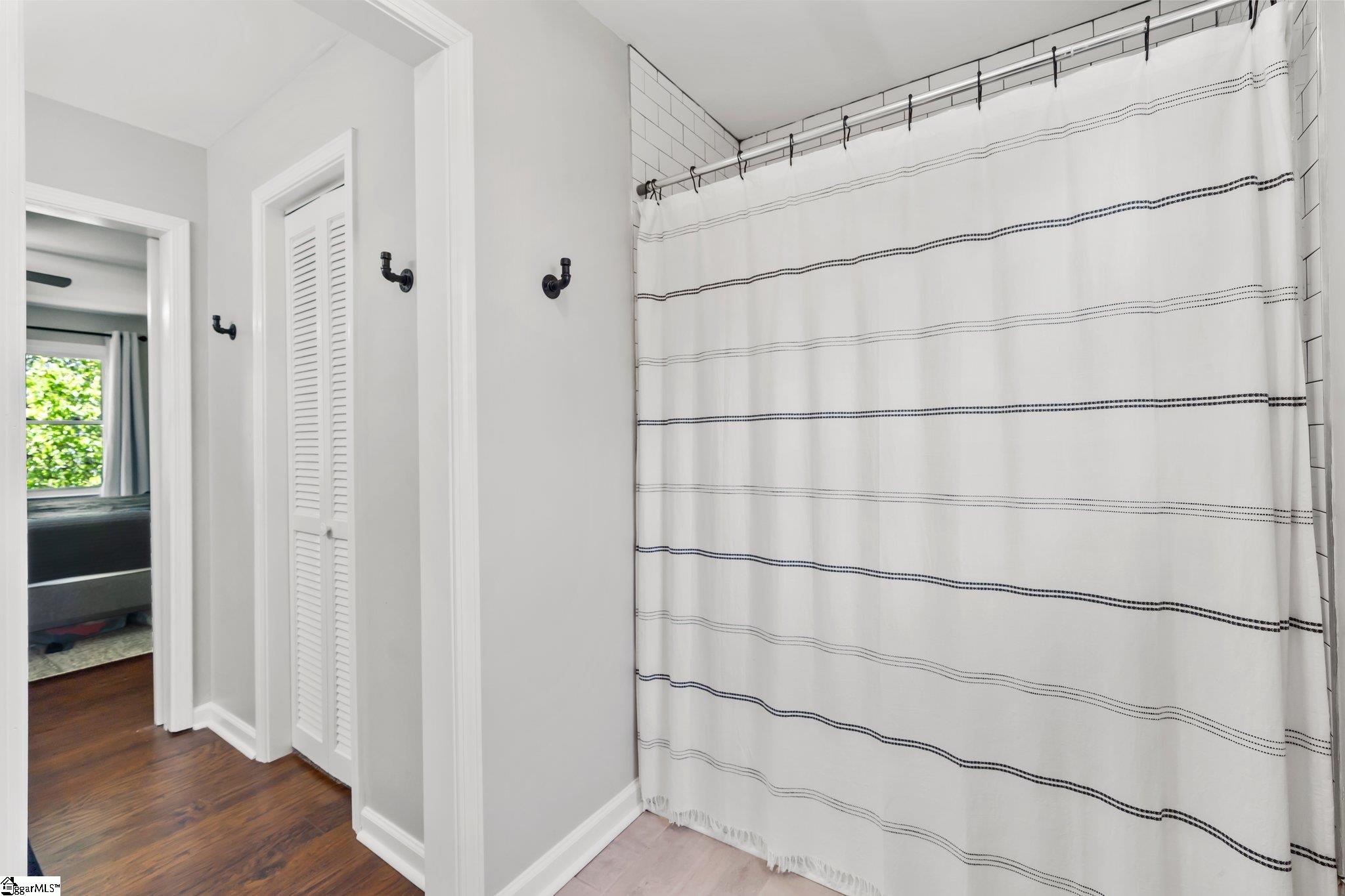 708 Pineapple Pointe Greenville, SC 29607 - Photo 24 of 33