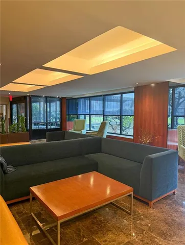 $525,000 | 2650 Ocean Parkway, Unit 9N | Gravesend