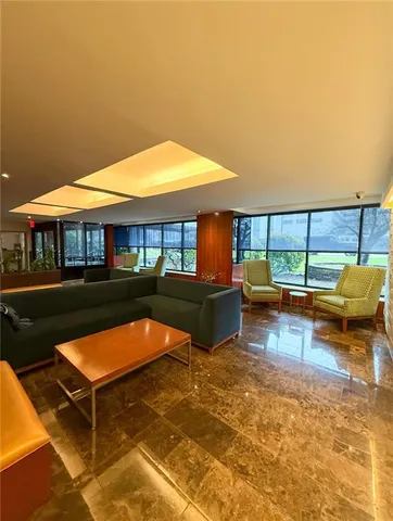 $525,000 | 2650 Ocean Parkway, Unit 9N | Gravesend