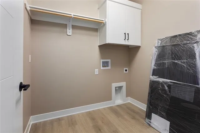 $569,999 | 202 Maple Street, Lone Jack, MO 64070