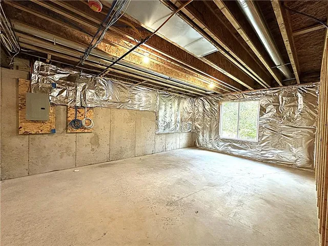 $569,999 | 202 Maple Street, Lone Jack, MO 64070