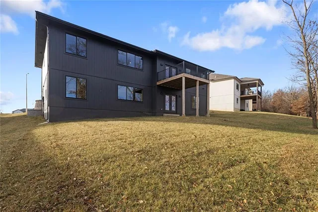 $569,999 | 202 Maple Street, Lone Jack, MO 64070