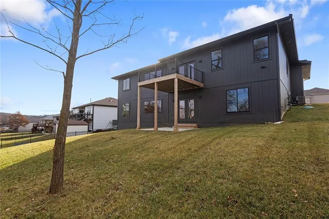 $569,999 | 202 Maple Street, Lone Jack, MO 64070