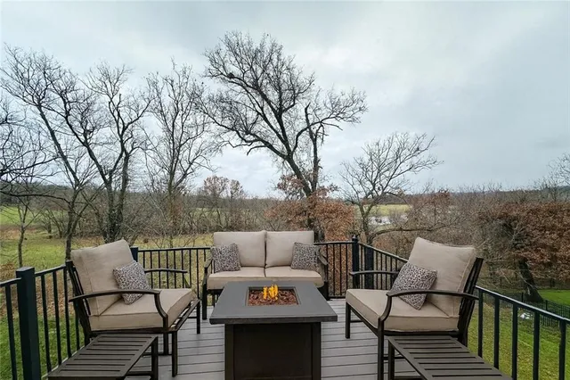 $569,999 | 202 Maple Street, Lone Jack, MO 64070