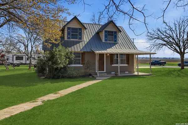 $250,000 | 16040 Keller Street, LaCoste, TX 78039