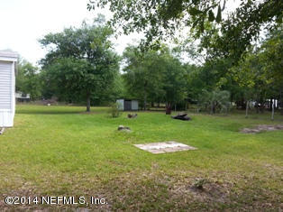 13149 5 Churches Road Sanderson, FL 32087 - Photo 4 of 6 back yard