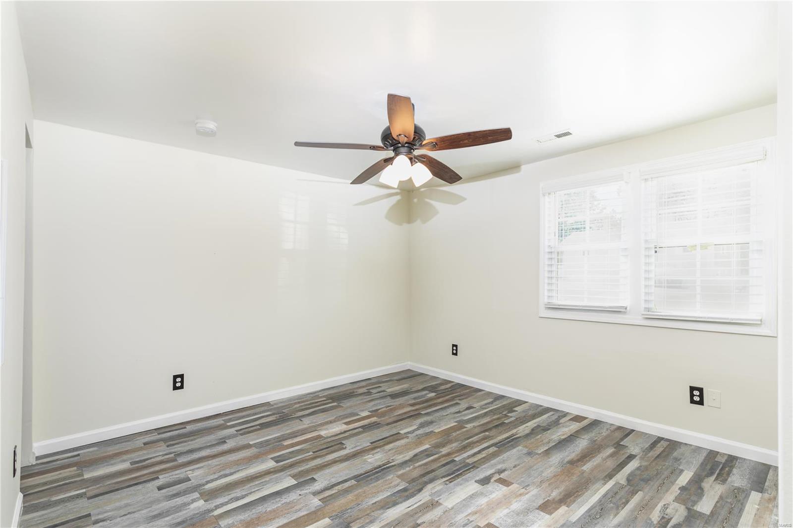 161 Becker Drive St. Louis, MO 63135 - Photo 14 of 20