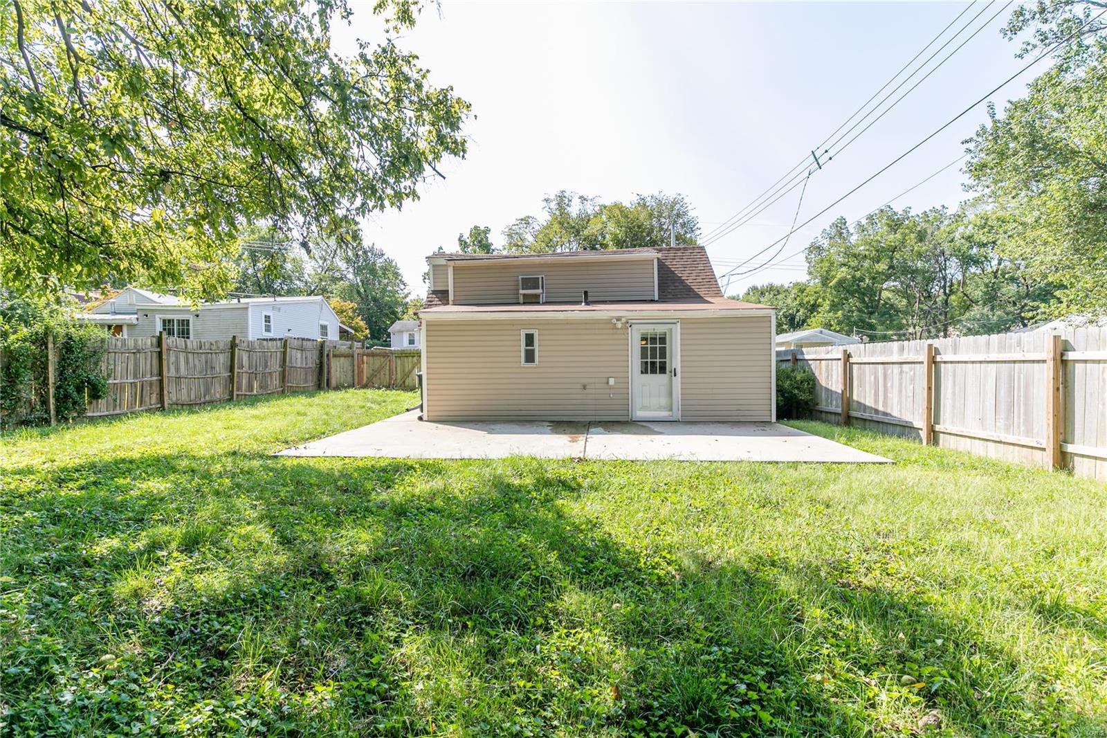 161 Becker Drive St. Louis, MO 63135 - Photo 18 of 20