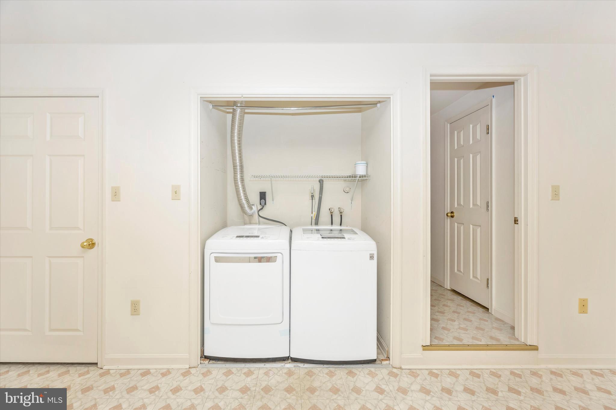 5 Victoria Square Frederick, MD 21702 - Photo 8 of 44 Laundry Room