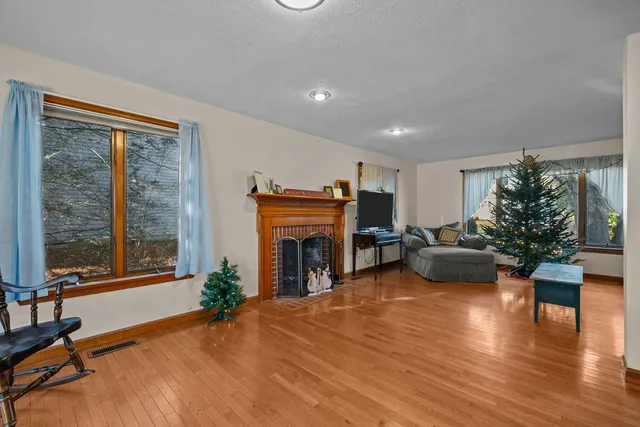 $689,000 | 170 Weathervane Road, South Kingstown, RI 02879