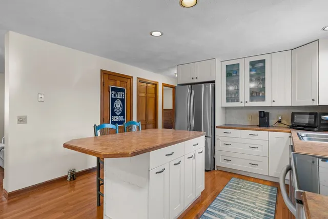 $689,000 | 170 Weathervane Road, South Kingstown, RI 02879