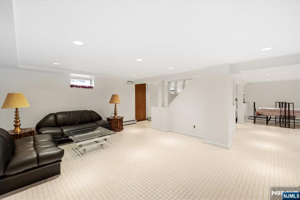 535 Summit Street Englewood Cliffs, NJ 07632 - Photo 27 of 34