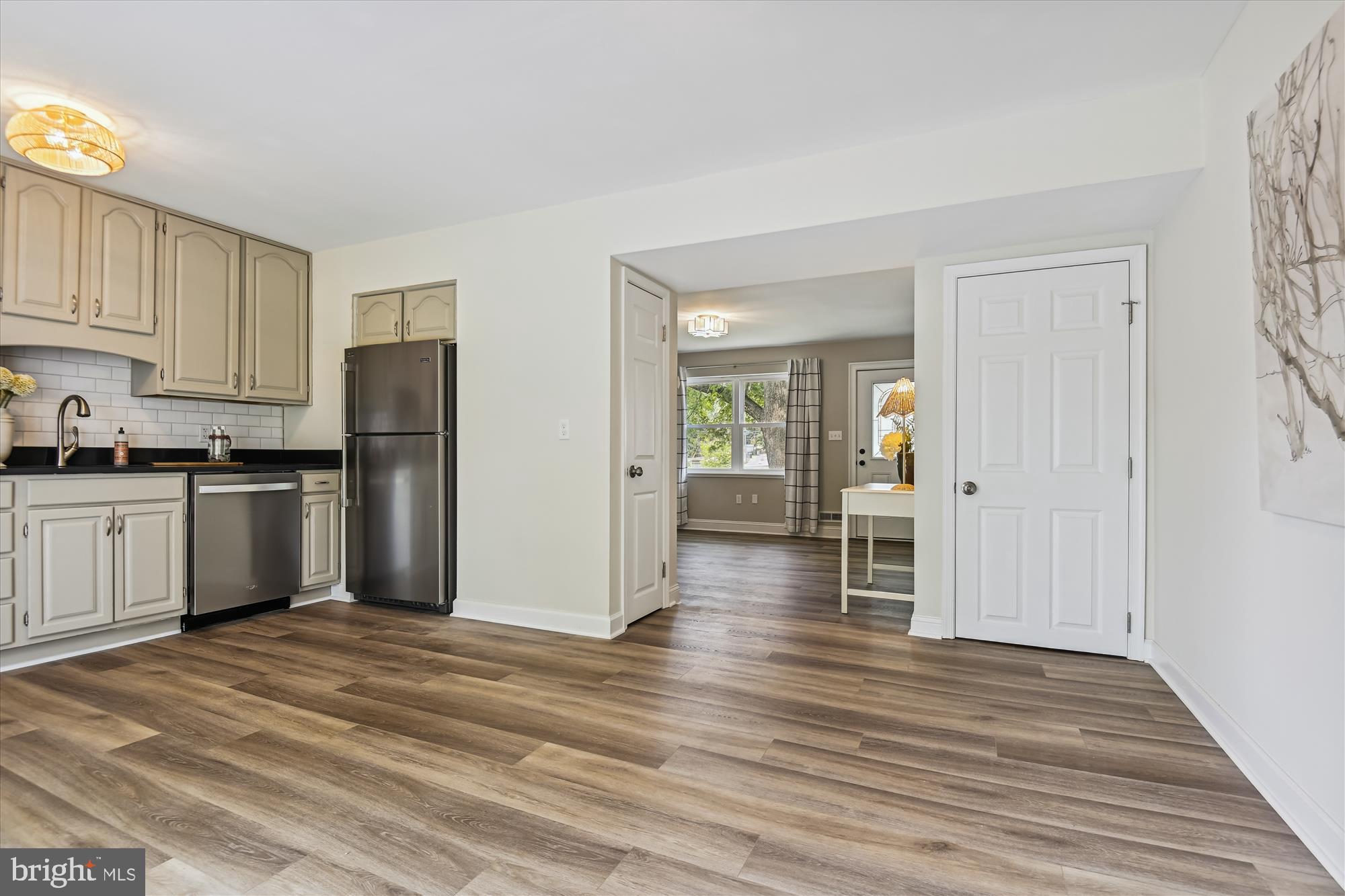 631 Markham Road Baltimore, MD 21229 - Photo 12 of 40 Kitchen