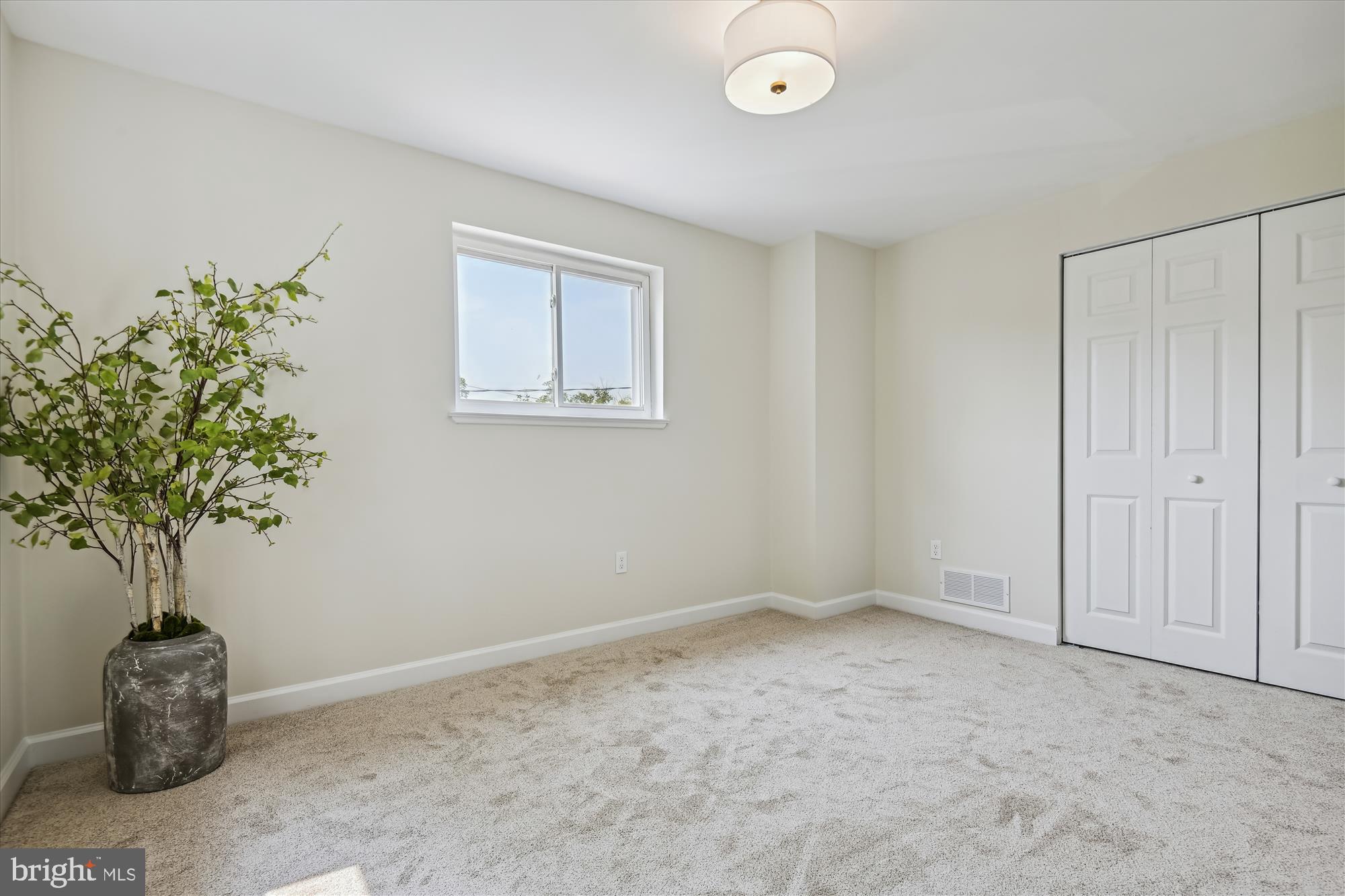 631 Markham Road Baltimore, MD 21229 - Photo 21 of 40 Primary Bedroom #1