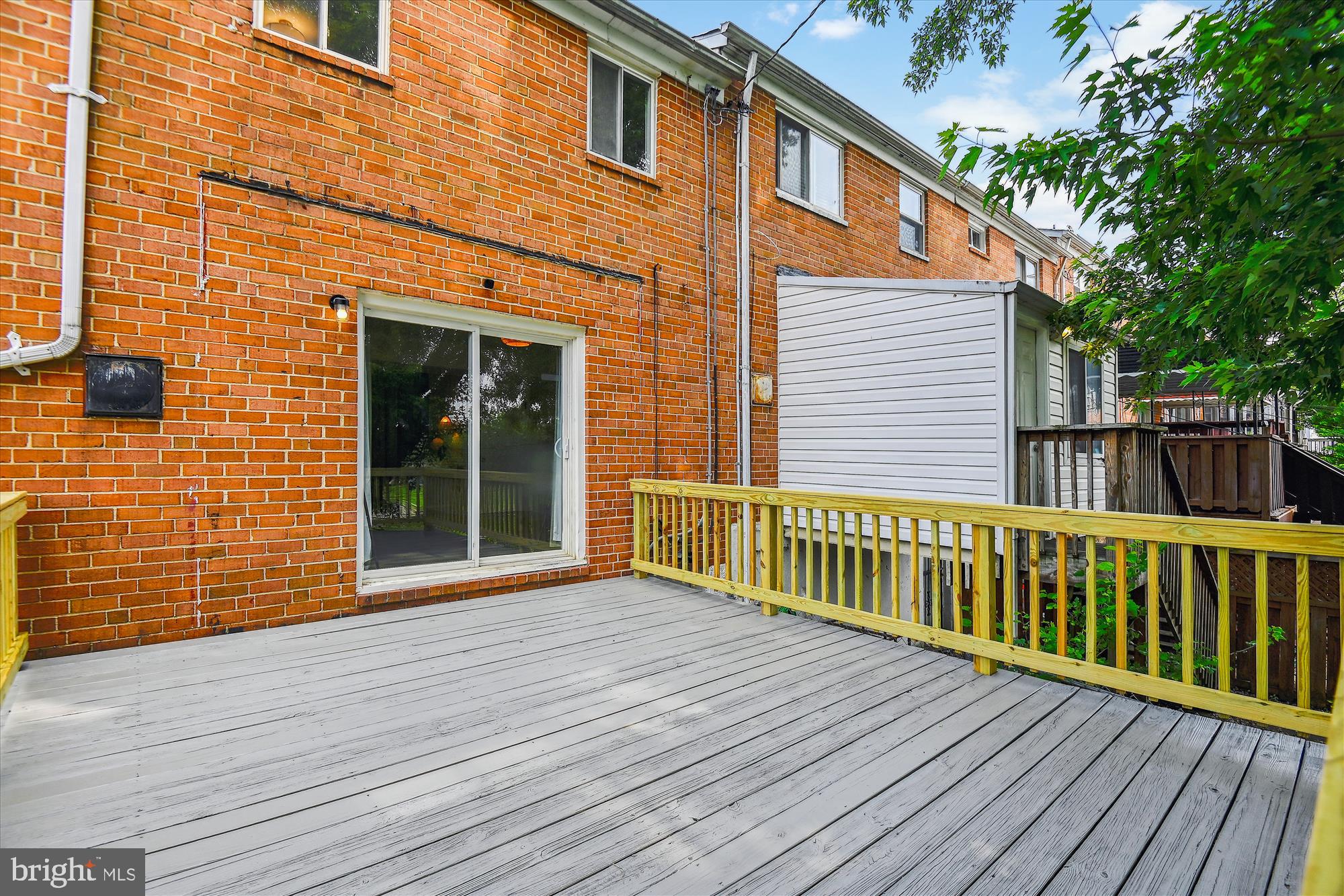 631 Markham Road Baltimore, MD 21229 - Photo 31 of 40 Deck
