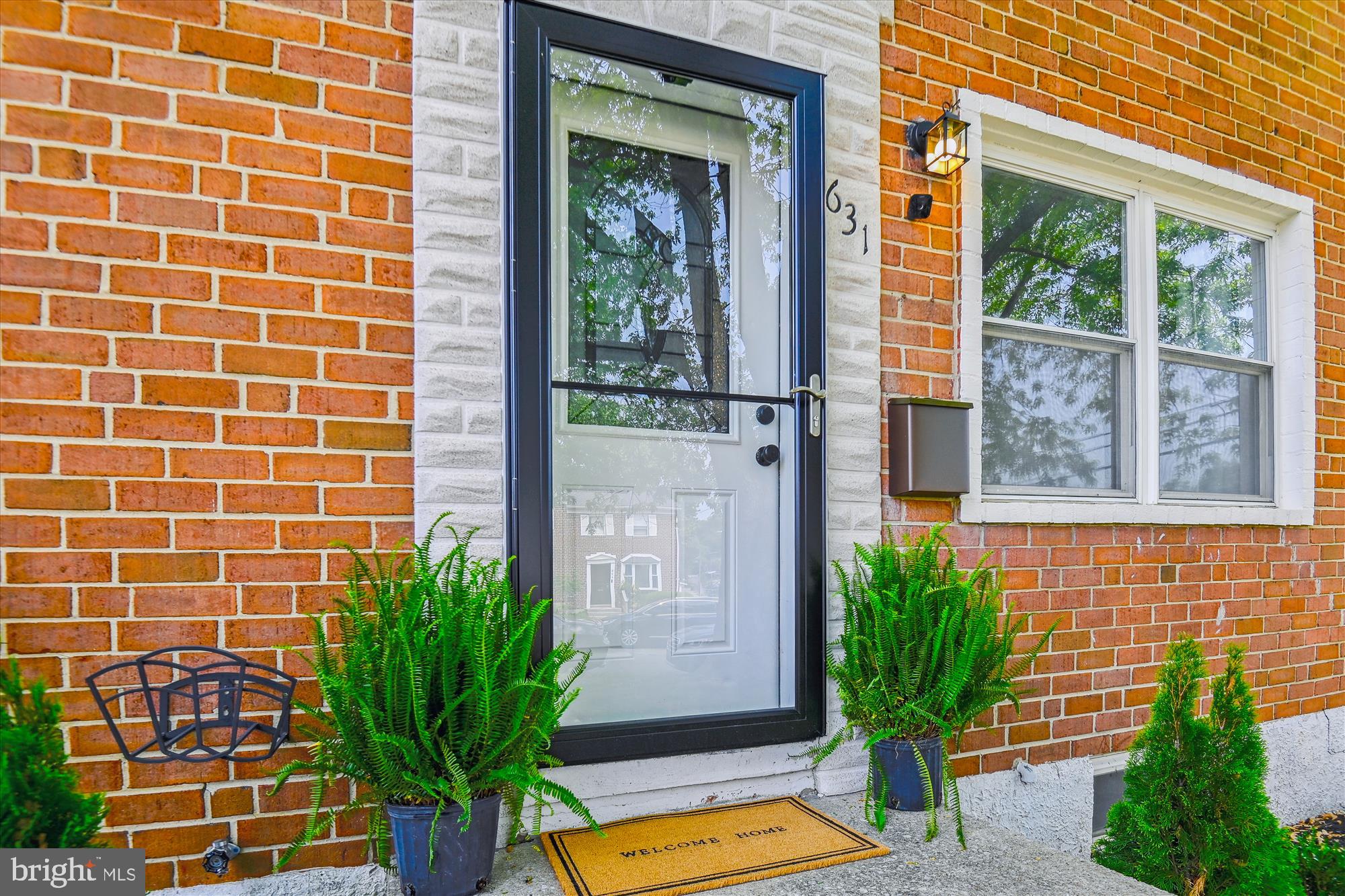 631 Markham Road Baltimore, MD 21229 - Photo 4 of 40 Front Exterior