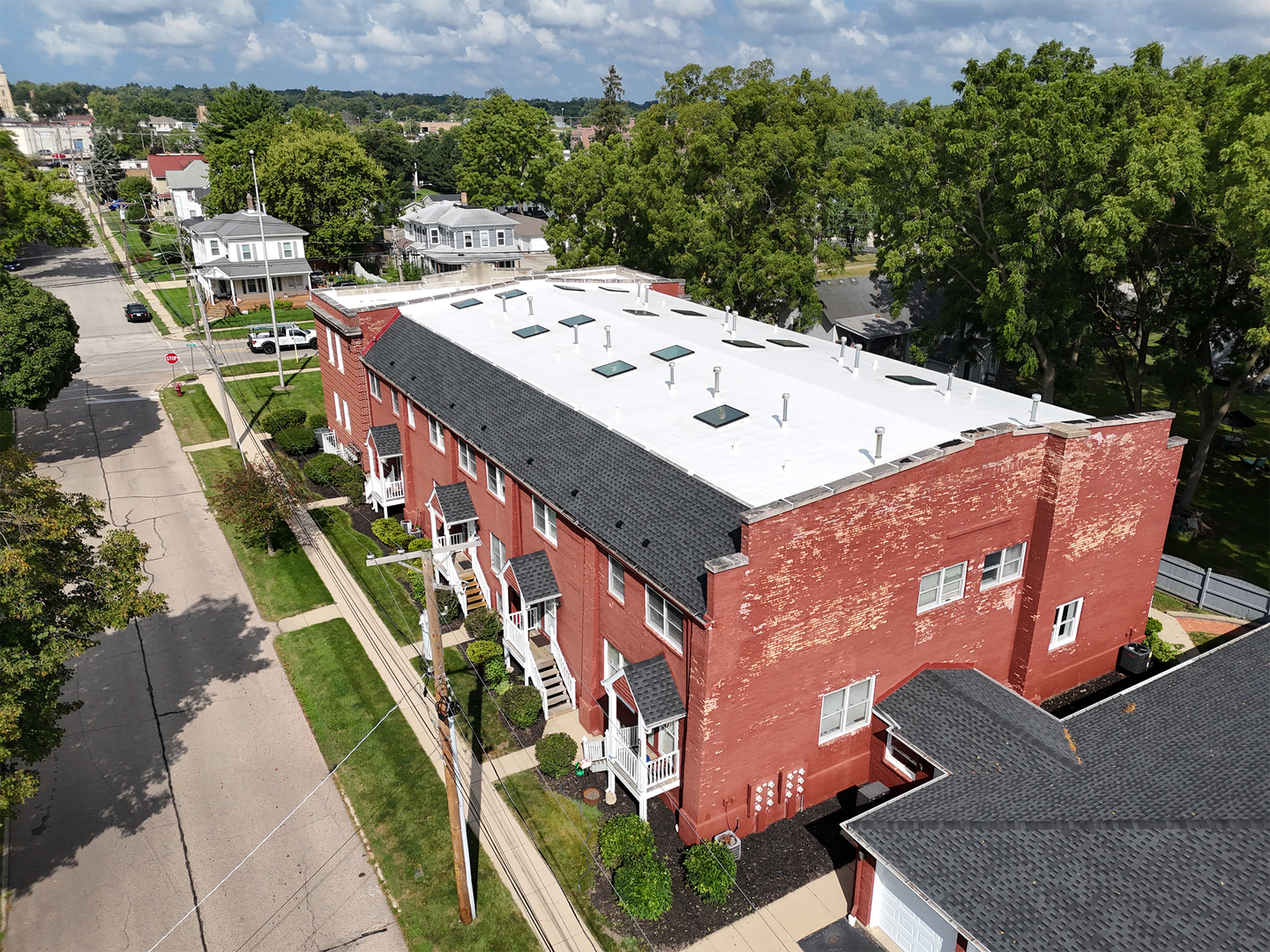 400 North Madison Street, Unit C Woodstock, IL 60098 - Photo 2 of 25