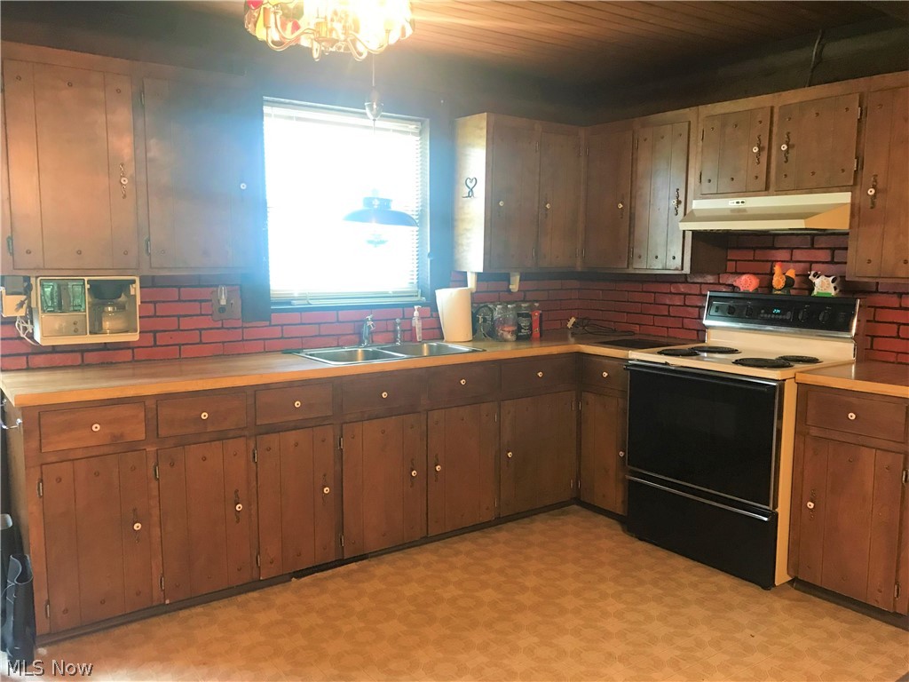 7159 Dover Zoar Road Northeast Dover, OH 44622 - Photo 4 of 11 Gallery Image 4